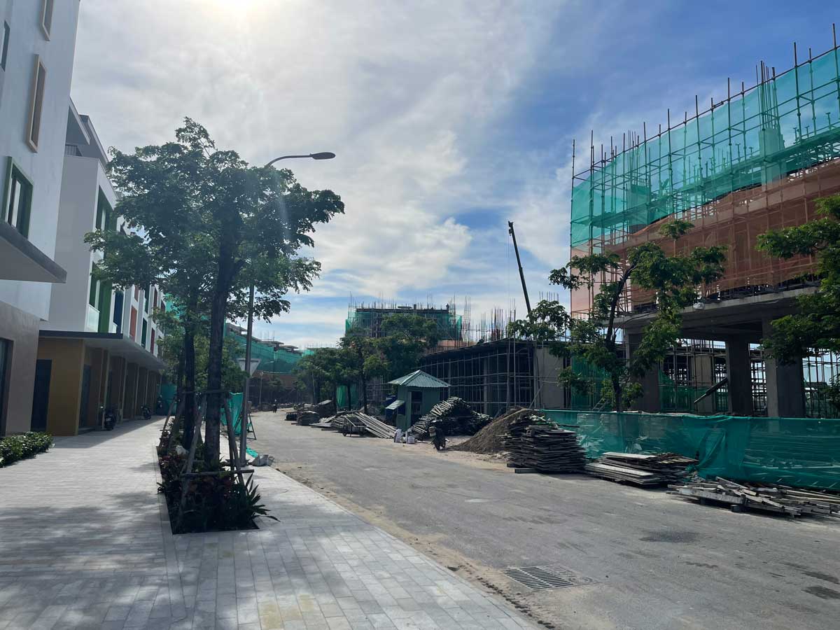 Tiến-độ-xây-dựng-Meyhomes-Capital-Phú-Quốc-tháng-10-2021